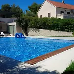 In Der Ersten Etage Mit Meerblick By Interhome