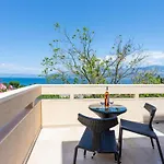 公寓 In Der Ersten Etage Mit Meerblick By Interhome