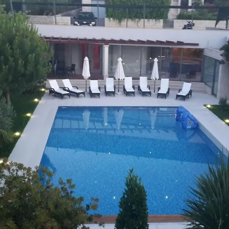 In Der Ersten Etage Mit Meerblick By Interhome