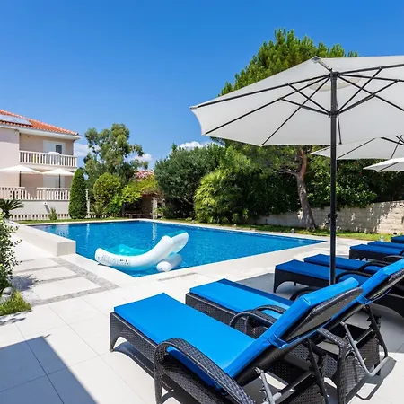 아파트 In Der Ersten Etage Mit Meerblick By Interhome *