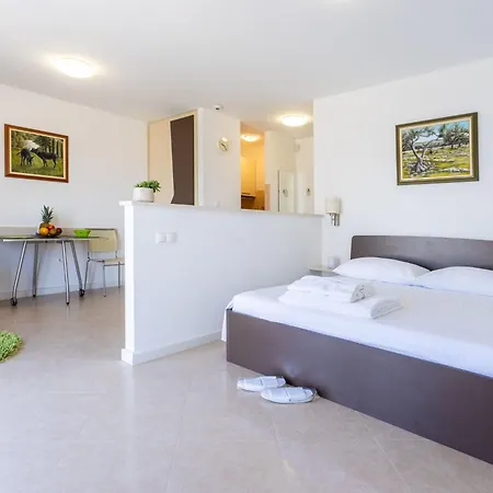 דירה In Der Ersten Etage Mit Meerblick By Interhome *