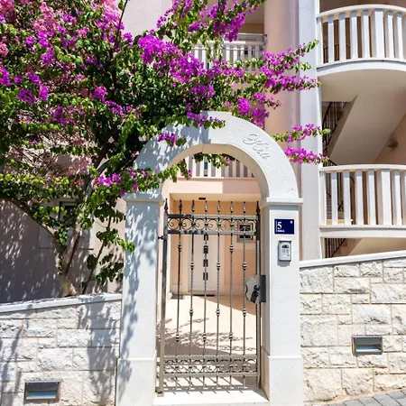 דירה In Der Ersten Etage Mit Meerblick By Interhome *