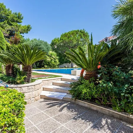 In Der Ersten Etage Mit Meerblick By Interhome * ספליטסקה